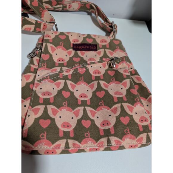 Bungalow 360 Canvas Crossbody Bag Theme Piggies Pig Good Used - Picture 1 of 9